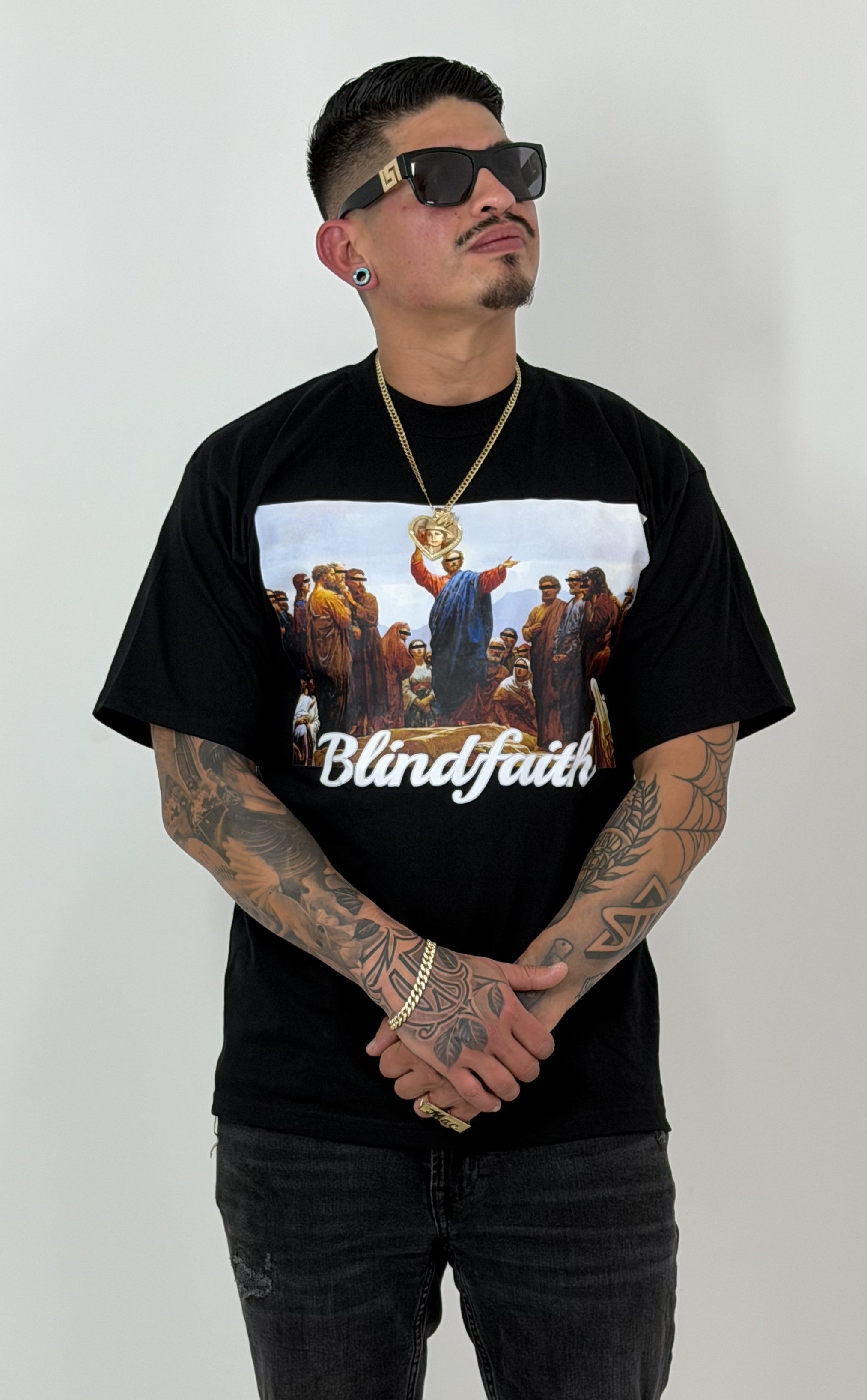 Jesus preaching through town graphic shirt